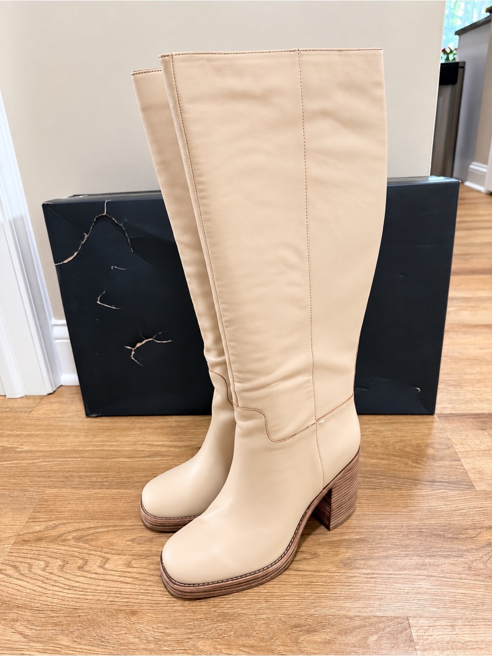 Vince Camuto Womens Boots Leather Gibi Wide Calf Knee High Soft Buff Sz.12 New